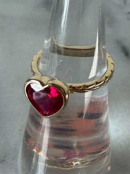 Hard to Find Melinda Maria Red Amelie Heart Ring - 5 - Picture 8 of 17